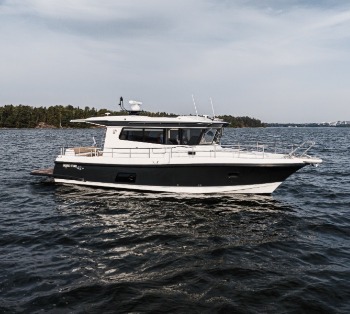 Nord Star 42+, flybridge option