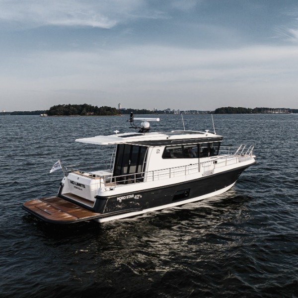 Nord Star 42+, motor cruiser
